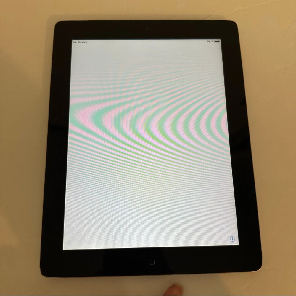 Apple iPad 2 Wi-Fi 3G 32GB Black Model A 1396 comes with box and USB charger